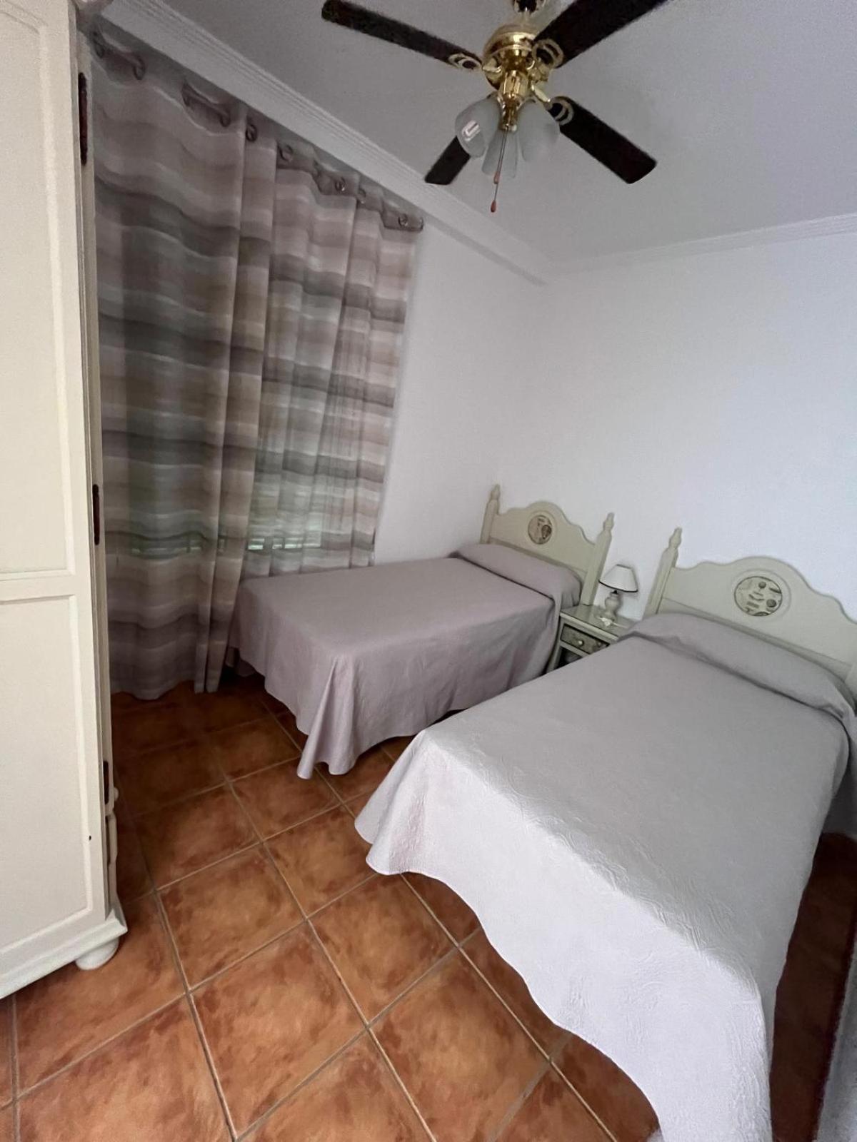 Apartamentos Turisticos Paraiso Andaluz إيسلا كريستينا المظهر الخارجي الصورة